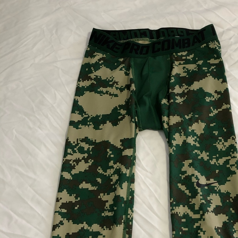 Nike PRO COMBAT 3/4 Compression Pants Size Large